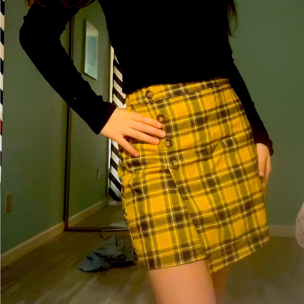 COPY - COPY - Yellow hollister pencil skirt
